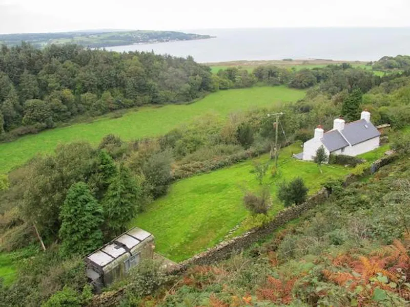 Countryside at Film location C854 in Wales (photo 2)