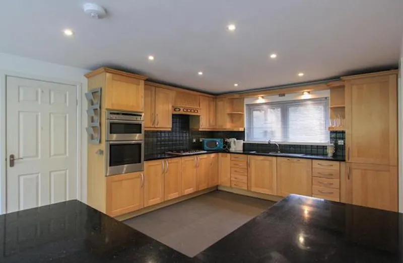 Kitchen at Film location D2247 in Wales (photo 3)