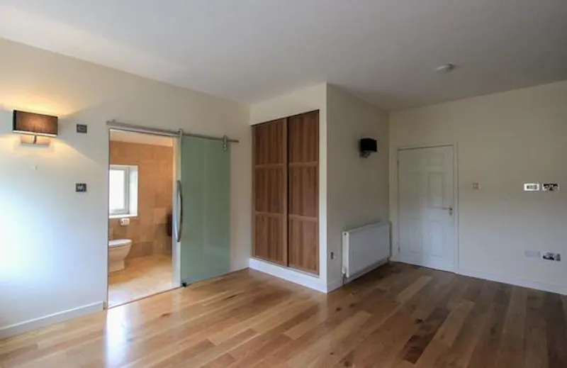 Bedroom at Film location D2247 in Wales (photo 13)