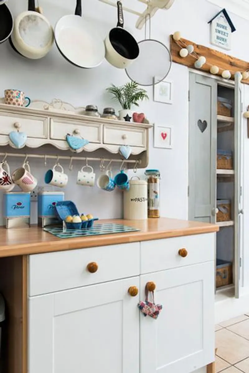Kitchen at Pretty Langland semi, D2271 (photo 5)