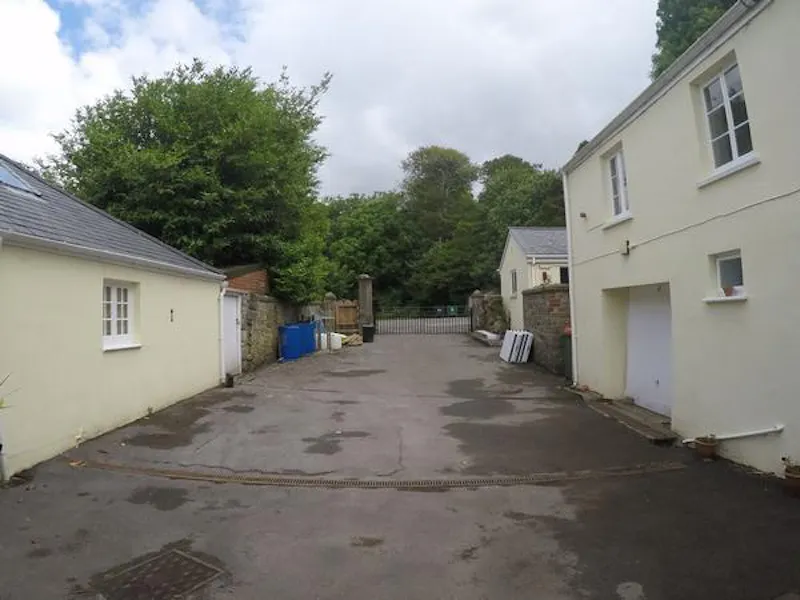 Film location A1415 in Wales (photo 91)