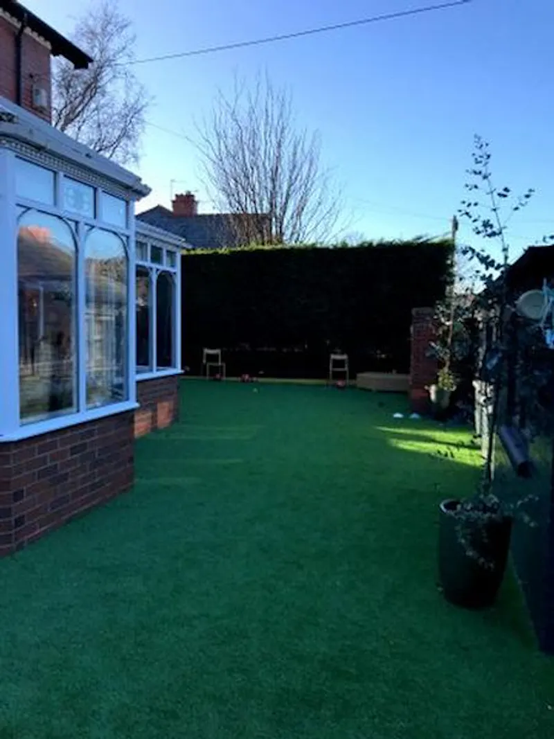 Garden at Film location E449 in Wales (photo 21)