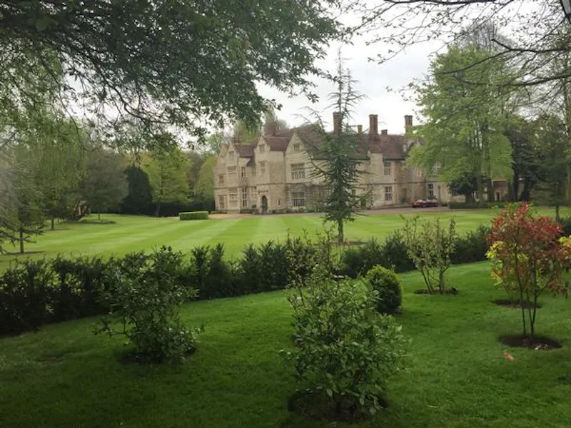 Garden at Film location M336 in Cambridgeshire (photo 19)