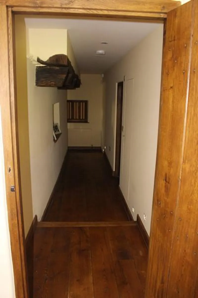 Corridor at Film location L687 in Wales (photo 17)