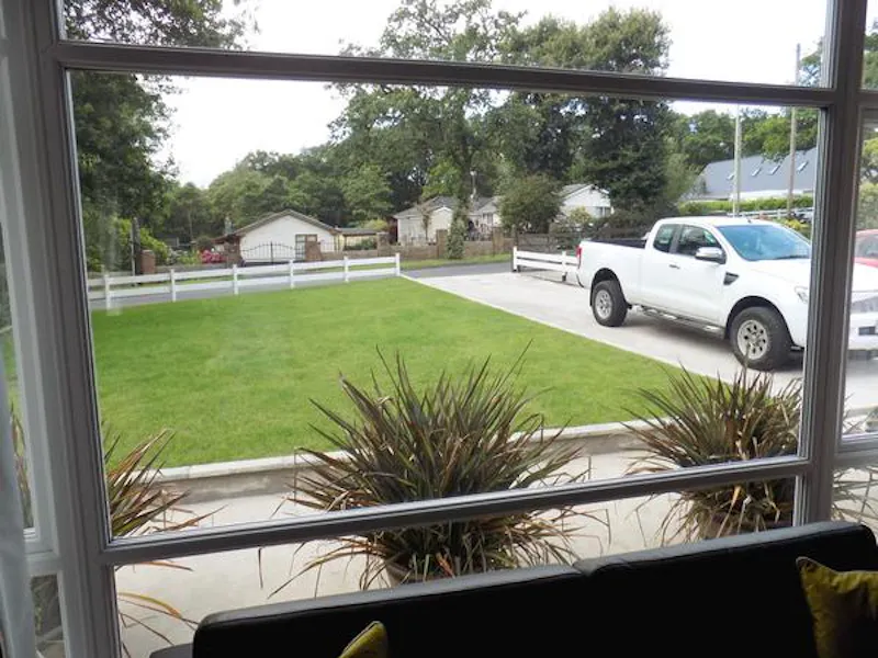 American suburbia in Wales, D2415 (photo 25)