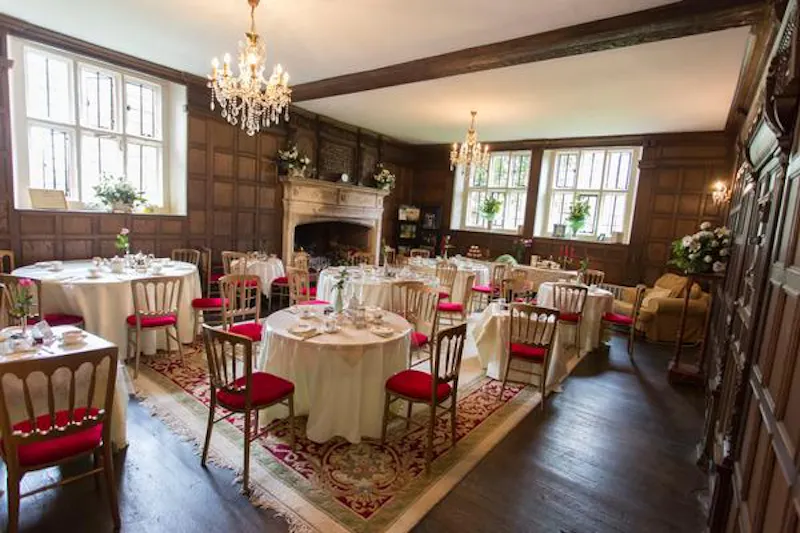 Ballroom at Burnham Tudor manor , M334 (photo 7)
