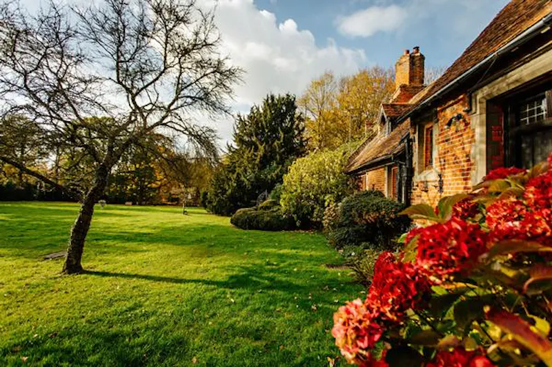 Burnham Tudor manor , M334 (photo 17)