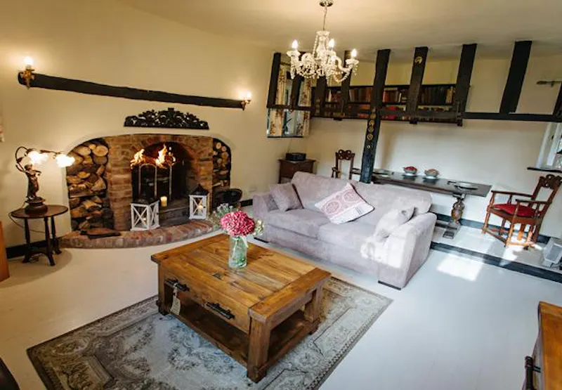 Burnham Tudor manor , M334 (photo 19)