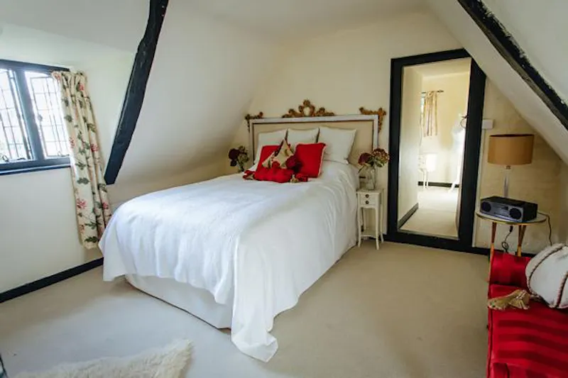 Burnham Tudor manor , M334 (photo 29)