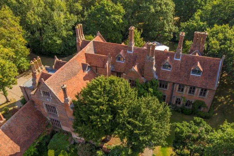 Burnham Tudor manor , M334 (photo 37)