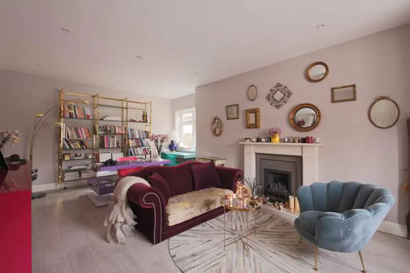 Fireplace at Modern house in Raynes Park, D2451 (photo 14)