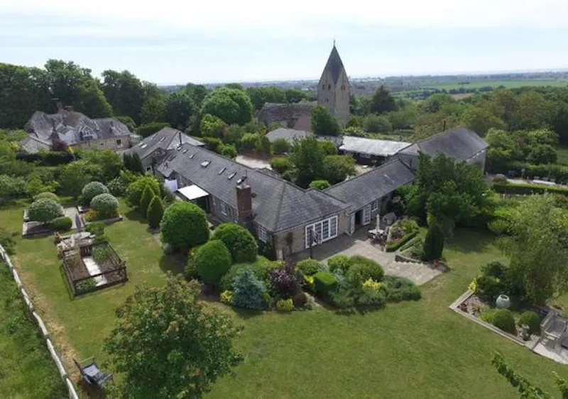 Film location L709 in West Sussex (photo 1)