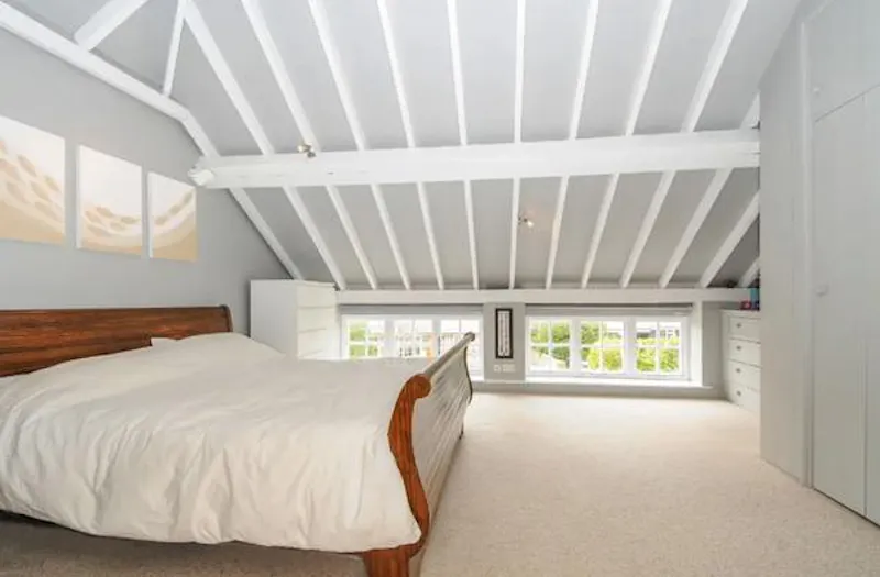 Beams at Film location L709 in West Sussex (photo 7)