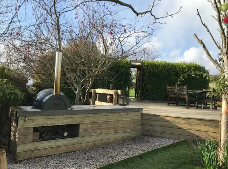 Terrace/Patio at Film location L709 in West Sussex (photo 13)