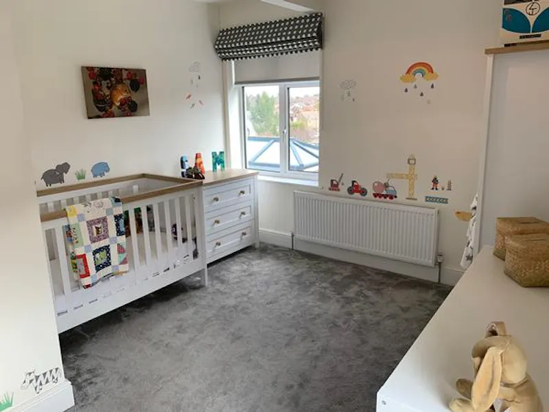 Bedroom - child's at Film location D2453 in Surrey (photo 14)