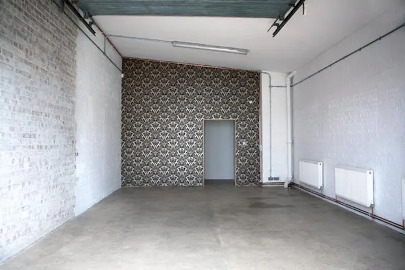 Wallpaper at Film location N475 in London (photo 6)