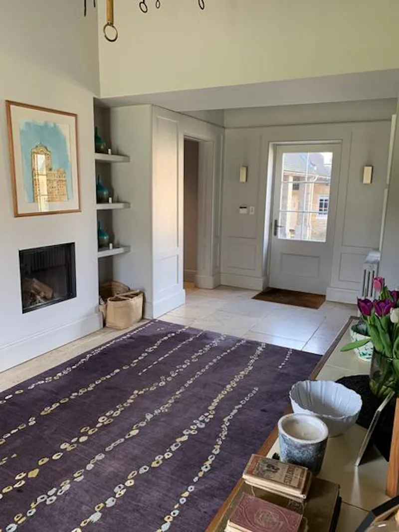 Entrance hall at Country house near Towcester, M333 (photo 3)