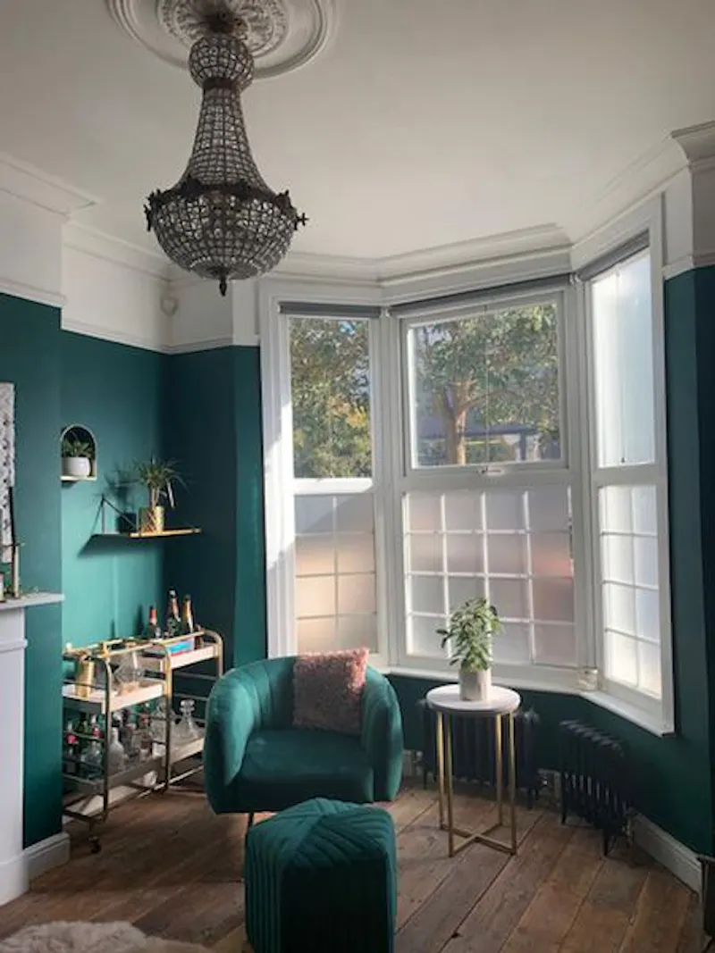 Living Room at Film location B1883 in London (photo 28)
