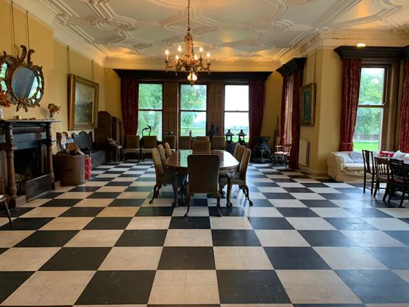 Dining room at Film location A1522 in Leicestershire (photo 5)