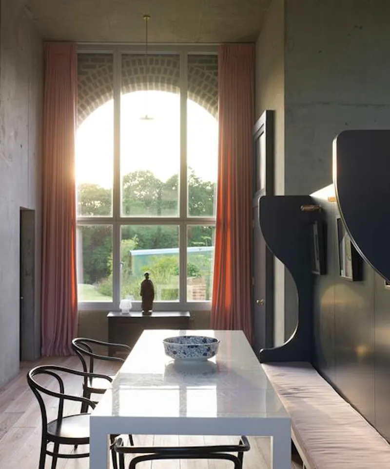 Dining room at RIBA South Downs villa, K448 (photo 6)