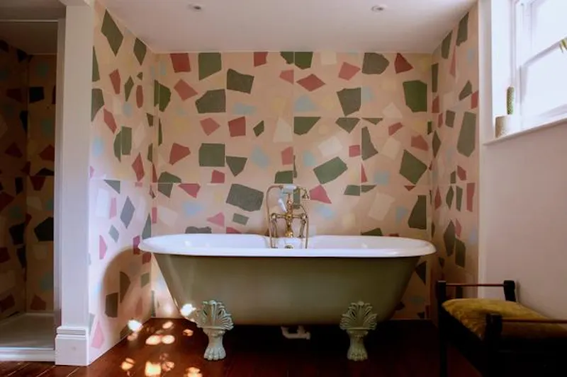 Bathroom at Hackney Victorian flat, F1195 (photo 20)