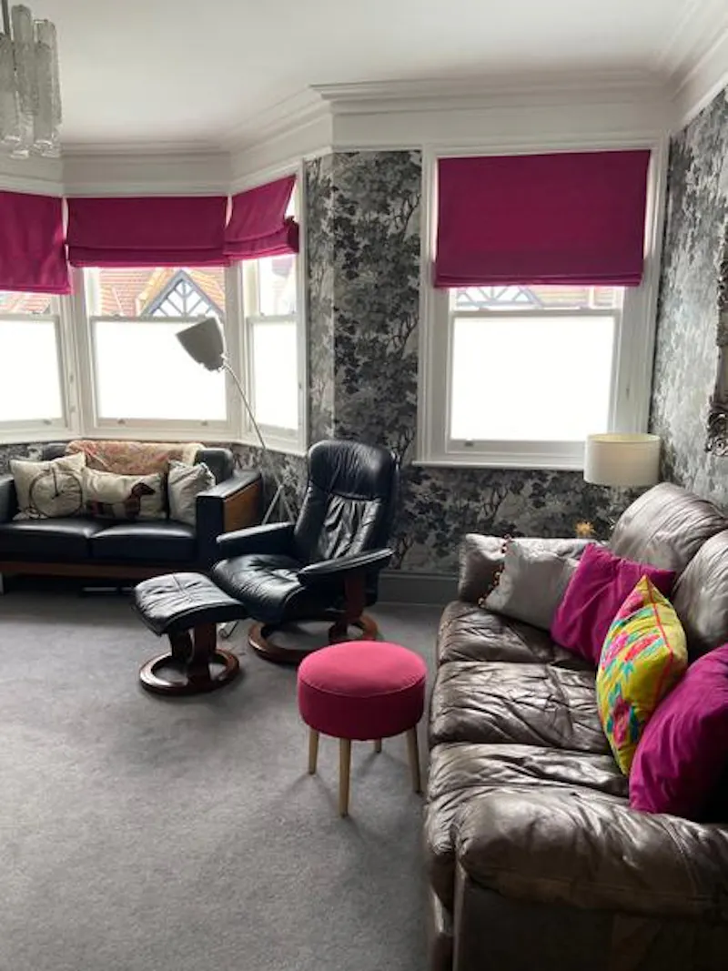 Living Room at Film location B1884 in London (photo 8)