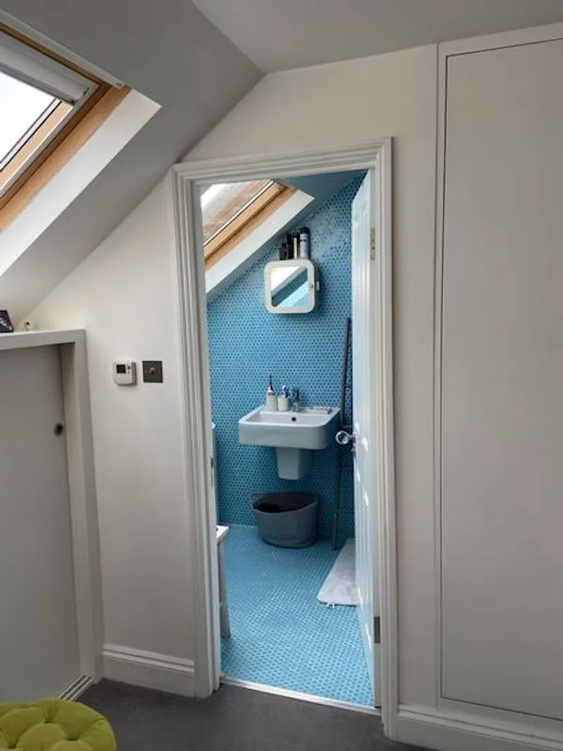 Bathroom at Film location B1884 in London (photo 19)