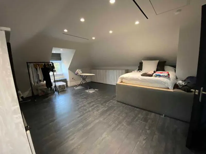Plush Radlett family house, D2456 (photo 18)