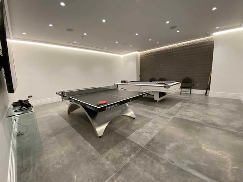 Games room at Plush Radlett family house, D2456 (photo 20)