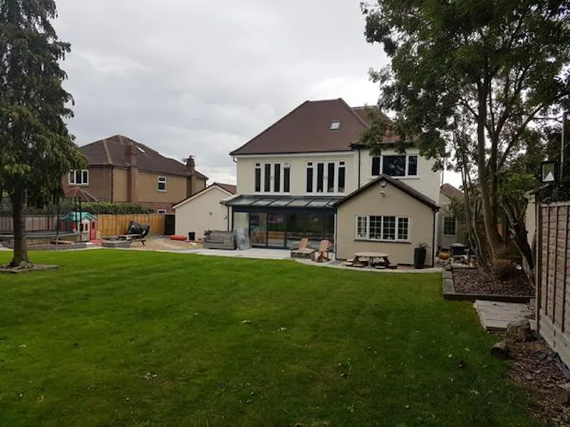 Garden at Film location D2458 in Hertfordshire (photo 9)