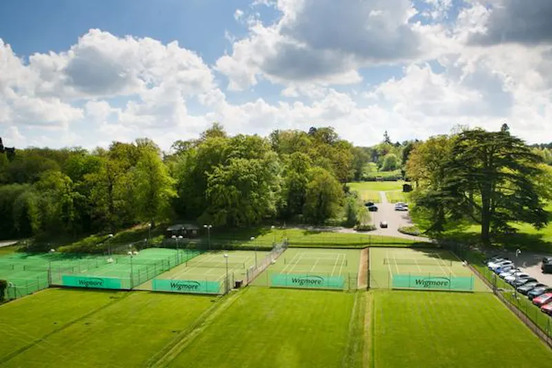 Tennis court at Rickmansworth Palladian mansion, G310 (photo 46)