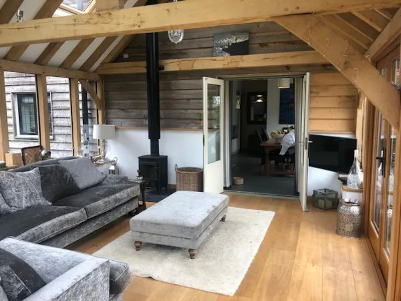 Beams at Film location D2459 in Kent (photo 35)