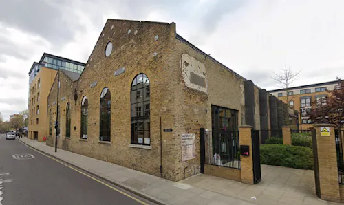 Isle of Dogs gallery , N477