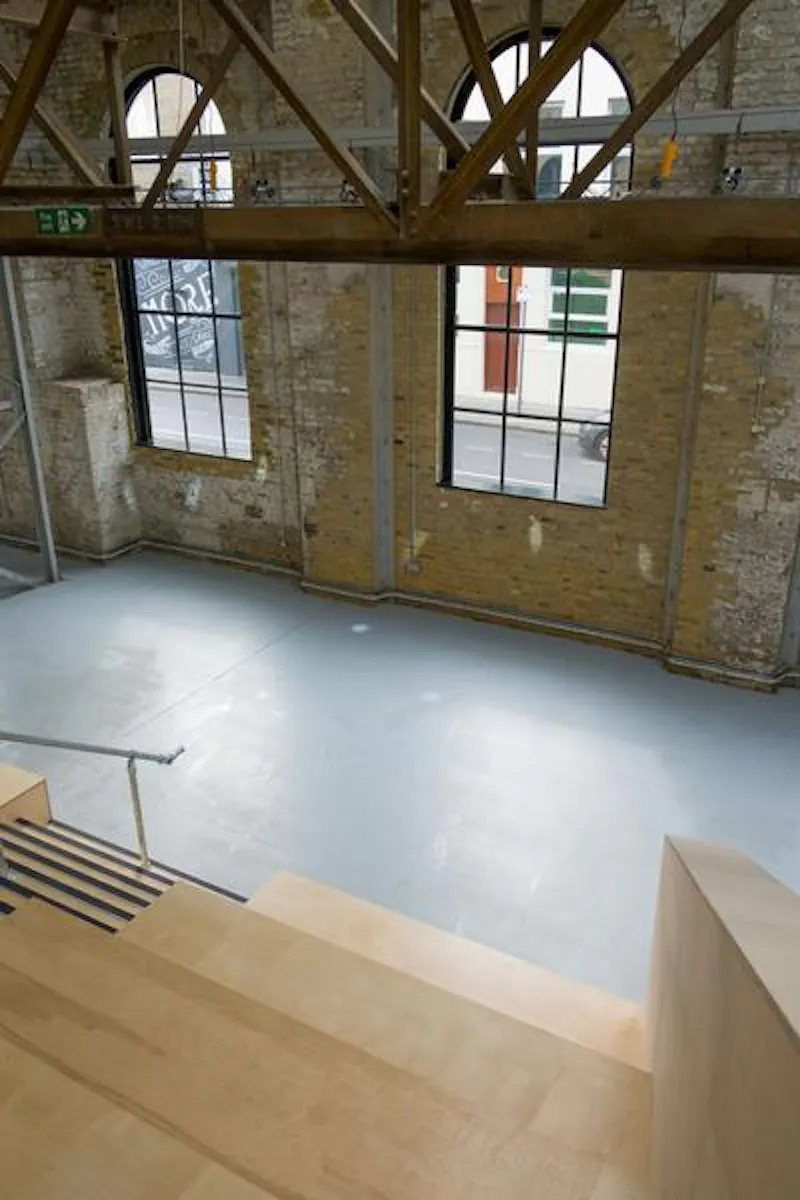 Isle of Dogs gallery , N477 (photo 16)