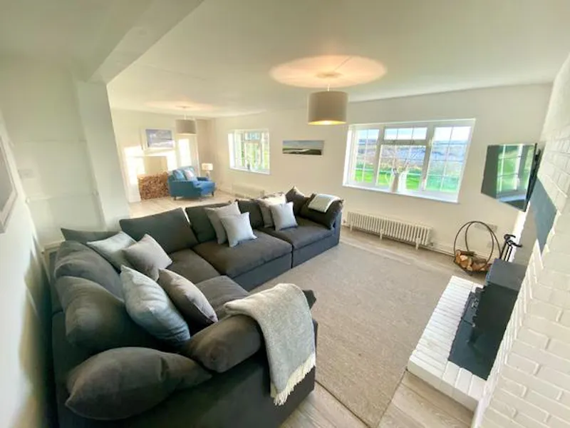 Faversham creek-side cottage, C920 (photo 3)