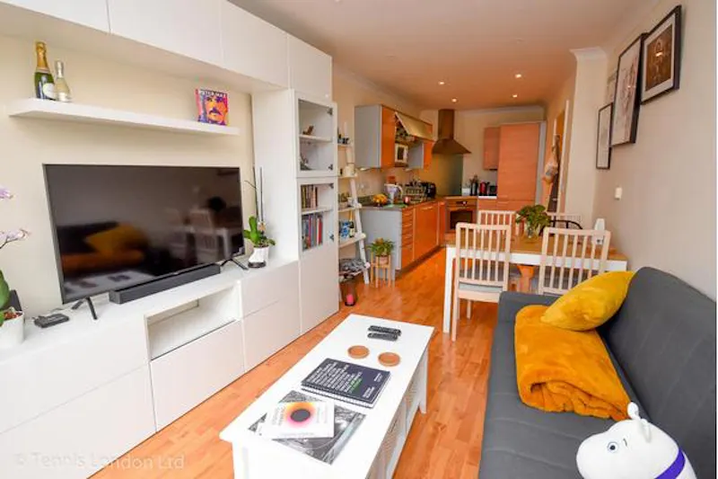 Southfields apartment, F1197 (photo 3)