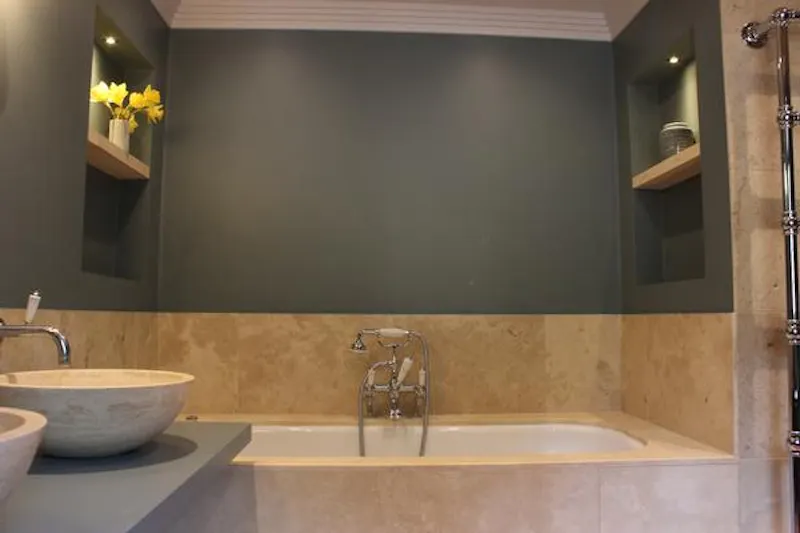 Bathroom at Film location A1525 in Wiltshire (photo 44)