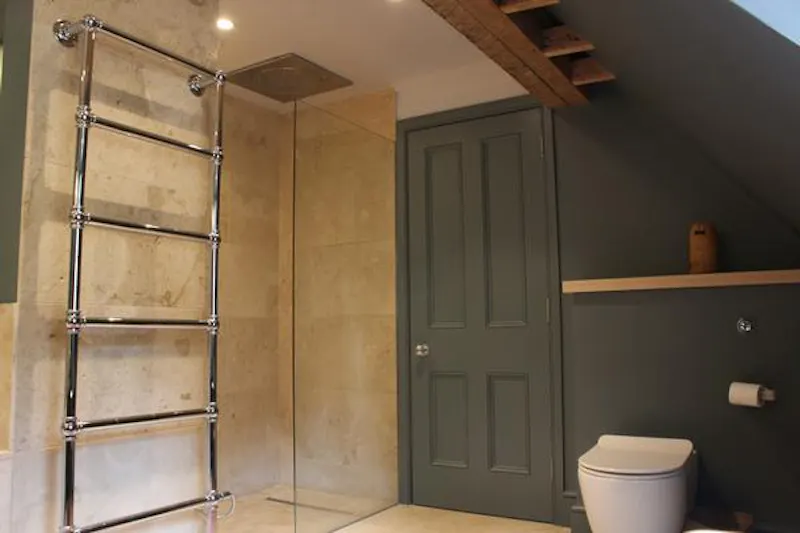 Shower at Film location A1525 in Wiltshire (photo 45)