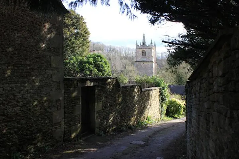 Film location A1525 in Wiltshire (photo 80)