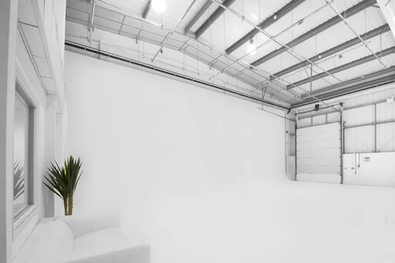 Woolwich drive-in studio, N478 (photo 3)