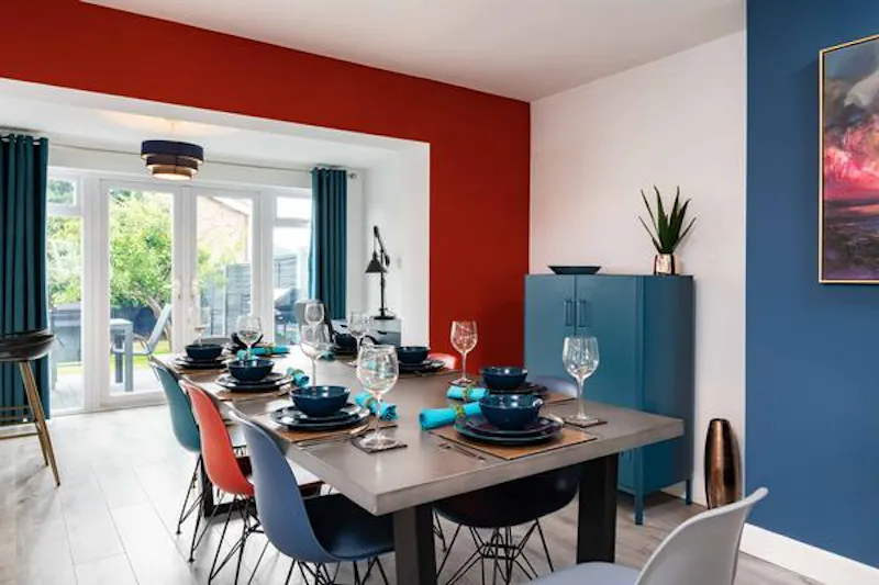 Dining room at Colourful Knowle family house, D2463 (photo 4)