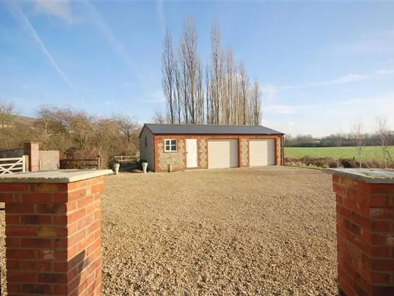 Garage at Brinkworth stable conversion, L710 (photo 13)