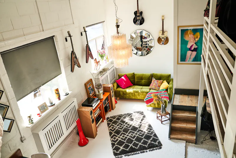 3,000 ft  live-work Harringay studio, N455 (photo 9)