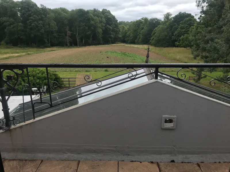 Balcony at Essendon Edwardian cottage, E477 (photo 31)
