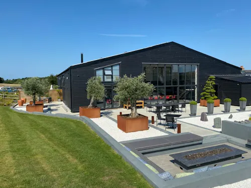 Striking modern Sevenoaks barn, K452