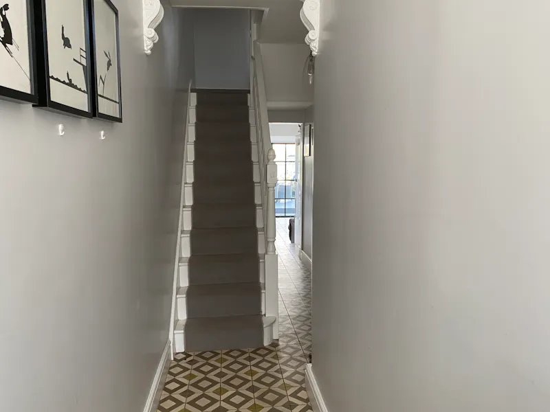 Entrance hall at Chiswick terraced family house, A1530 (photo 2)