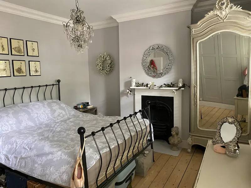 Bedroom at Chiswick terraced family house, A1530 (photo 11)