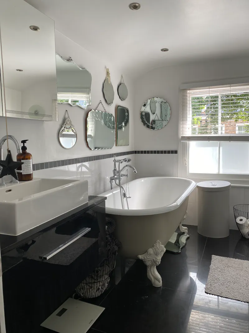 Bathroom at Chiswick terraced family house, A1530 (photo 14)