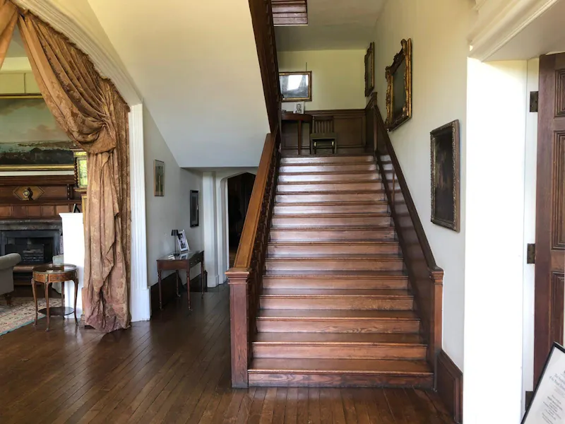 Staircase at Grand Elizabethan manor, H118 (photo 14)