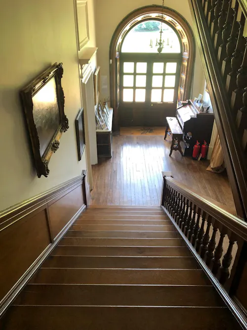 Grand Elizabethan manor, H118